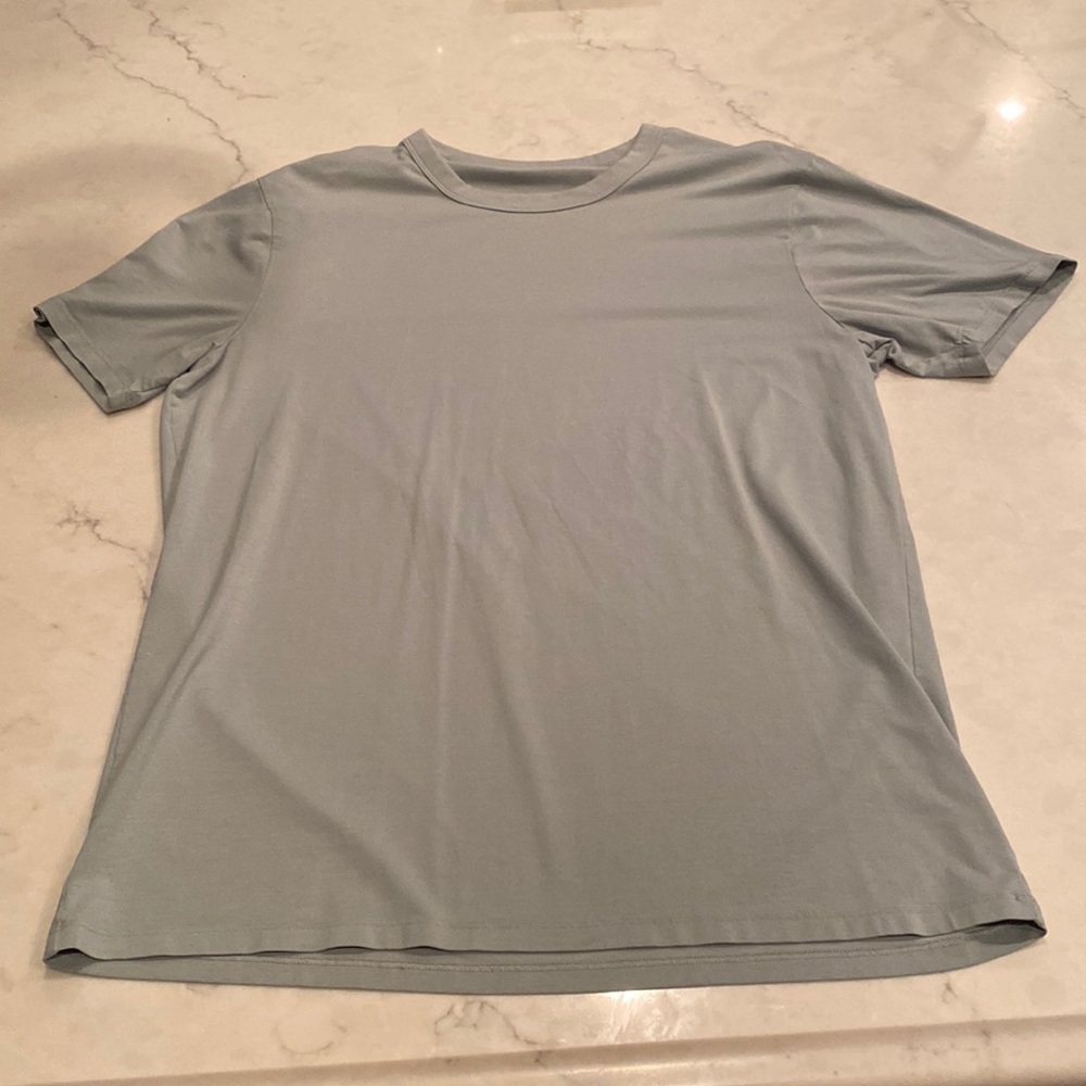 Lululemon light gray shirt